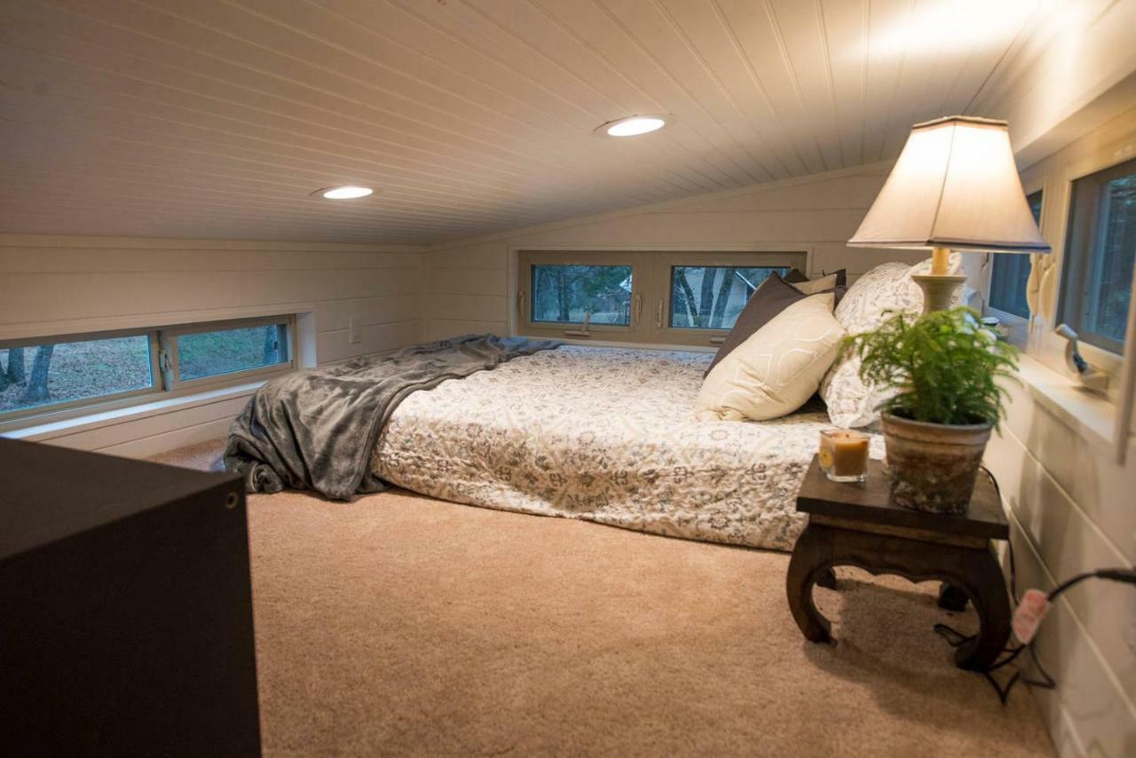 Montana Escape Elegant Tiny House In Waco Near Magnolia Villa Dış mekan fotoğraf