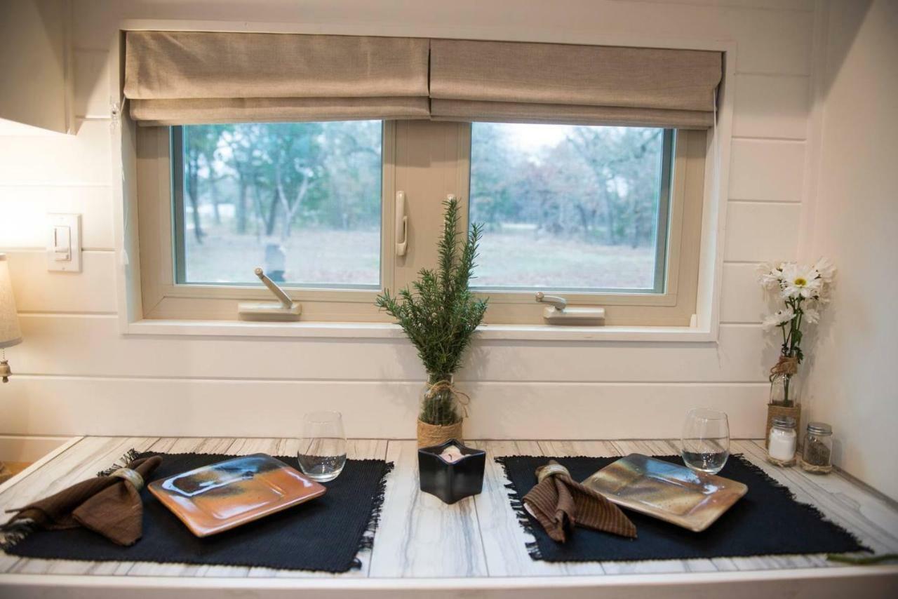 Montana Escape Elegant Tiny House In Waco Near Magnolia Villa Dış mekan fotoğraf